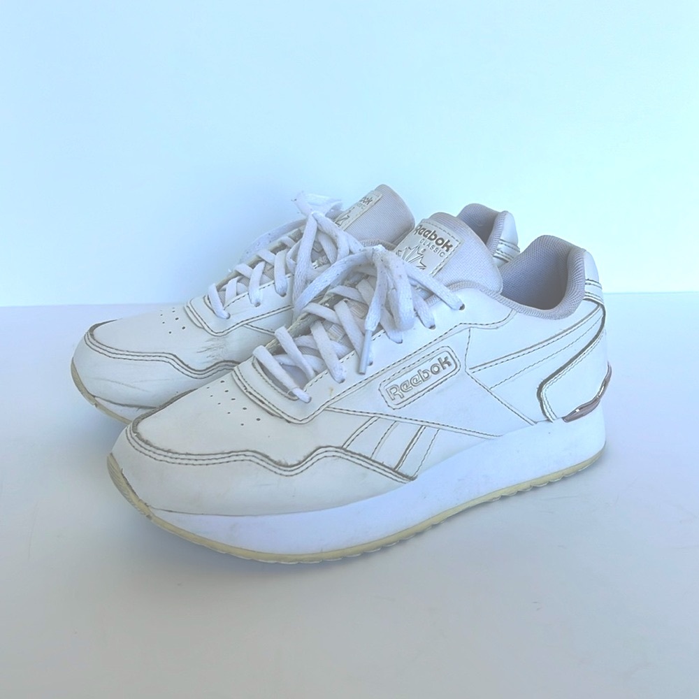 Reebok Classic white Sneakers shoes Women’s size 7